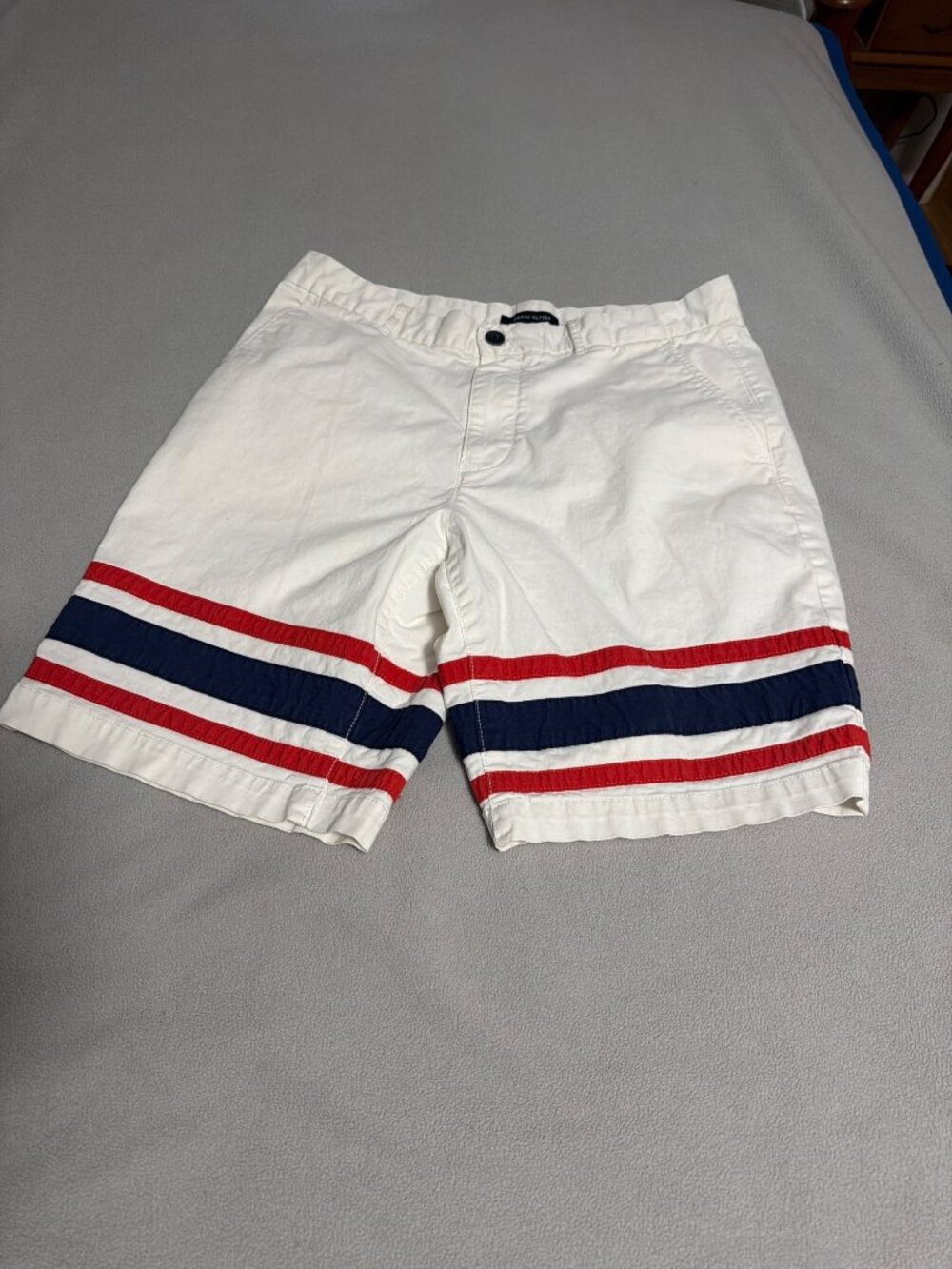 Tommy Hilfiger Mens White Cotton Shorts Size 34 Red Navy Stripe Made In Sri Lank